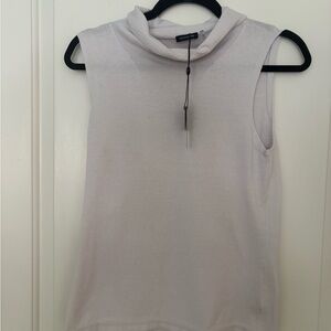 NWT- Soft Magaschoni Sleeveless Turtleneck Top in Light Lavender, S